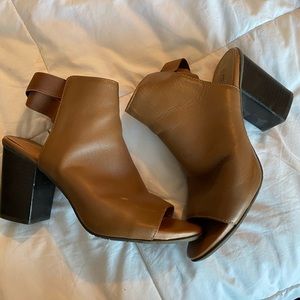 Kenneth Cole Mules